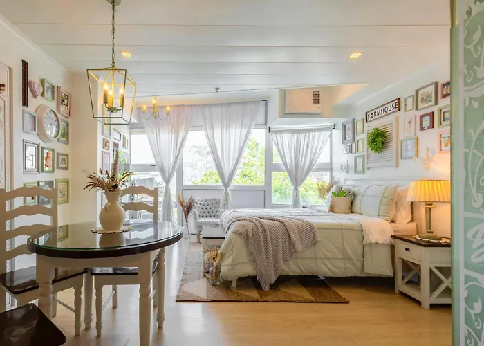Eclectic And Parking At Kapitolyo, 10 Mins Bgc Apartment