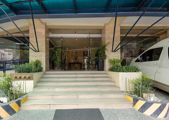 Eclectic And Parking At Kapitolyo, 10 Mins Bgc Manila